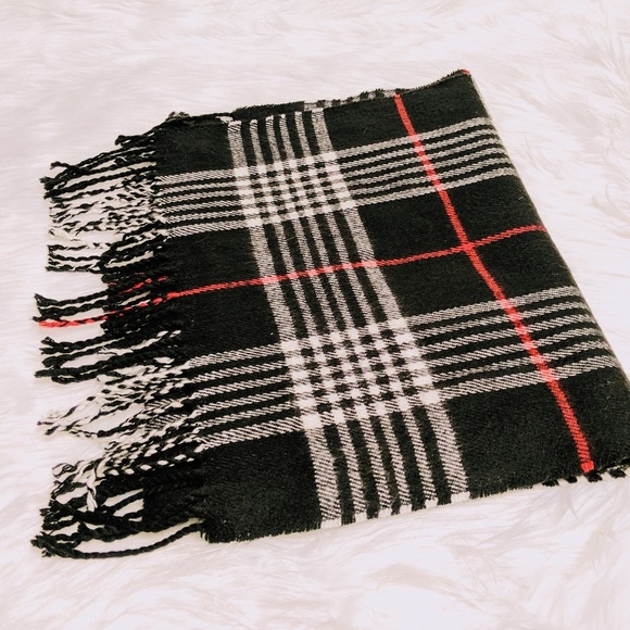Black, white, and red plaid scarf (unisex) - Picture 2 of 2